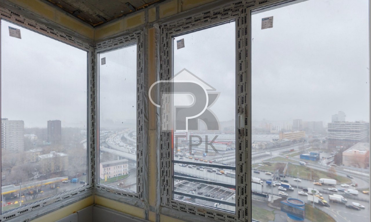 Купить 4-комнатную квартиру, №383421
