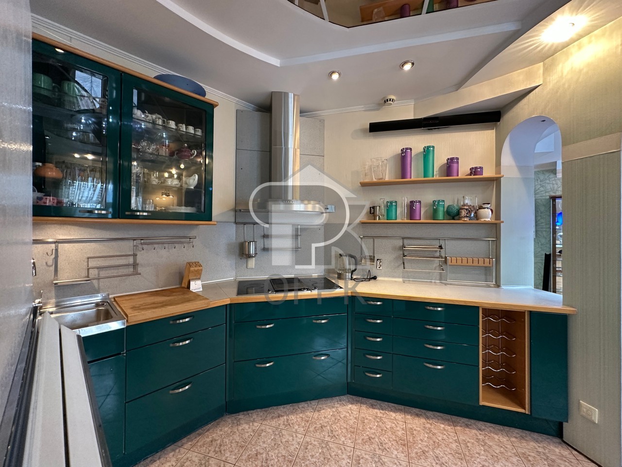 Купить 4-комнатную квартиру, №388305