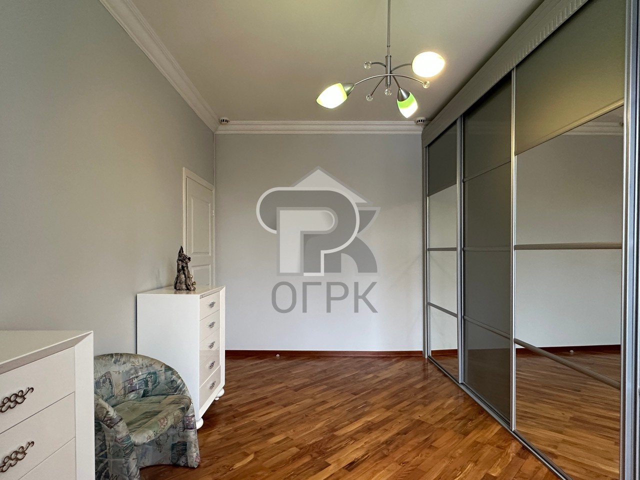 Купить 4-комнатную квартиру, №388305