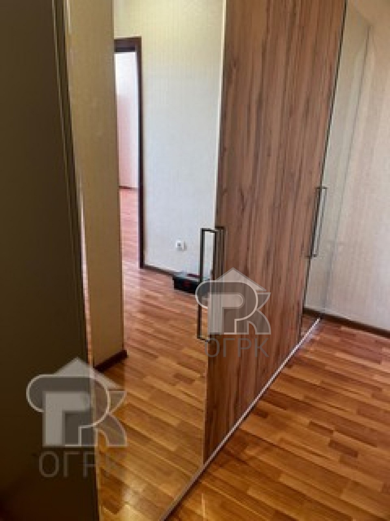 Купить 1-комнатную квартиру, №389357