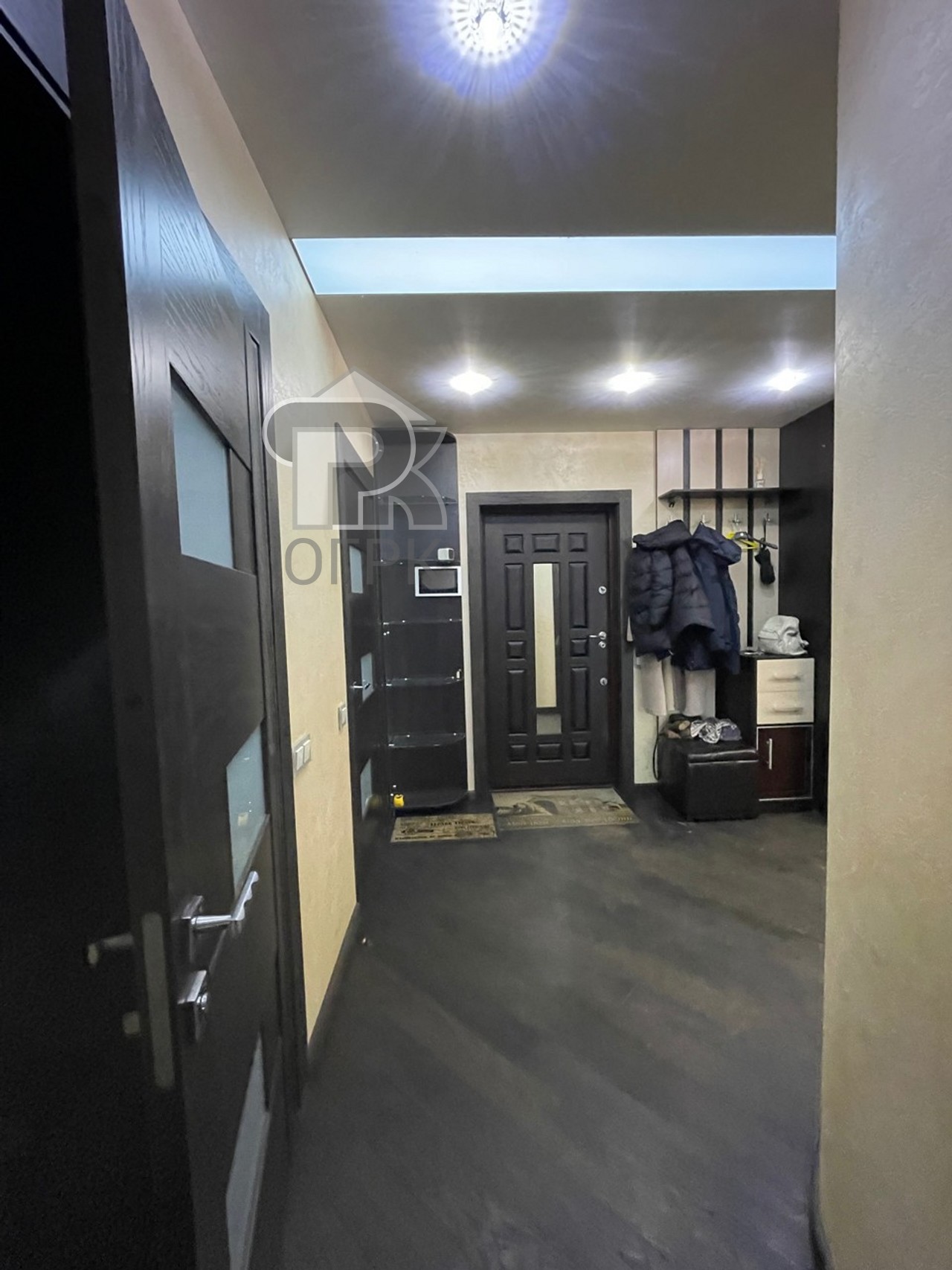 Купить 4-комнатную квартиру, №388096