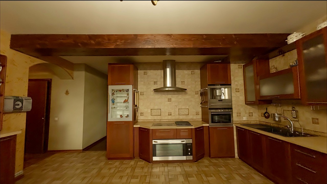 Купить 5-комнатную квартиру, №377231