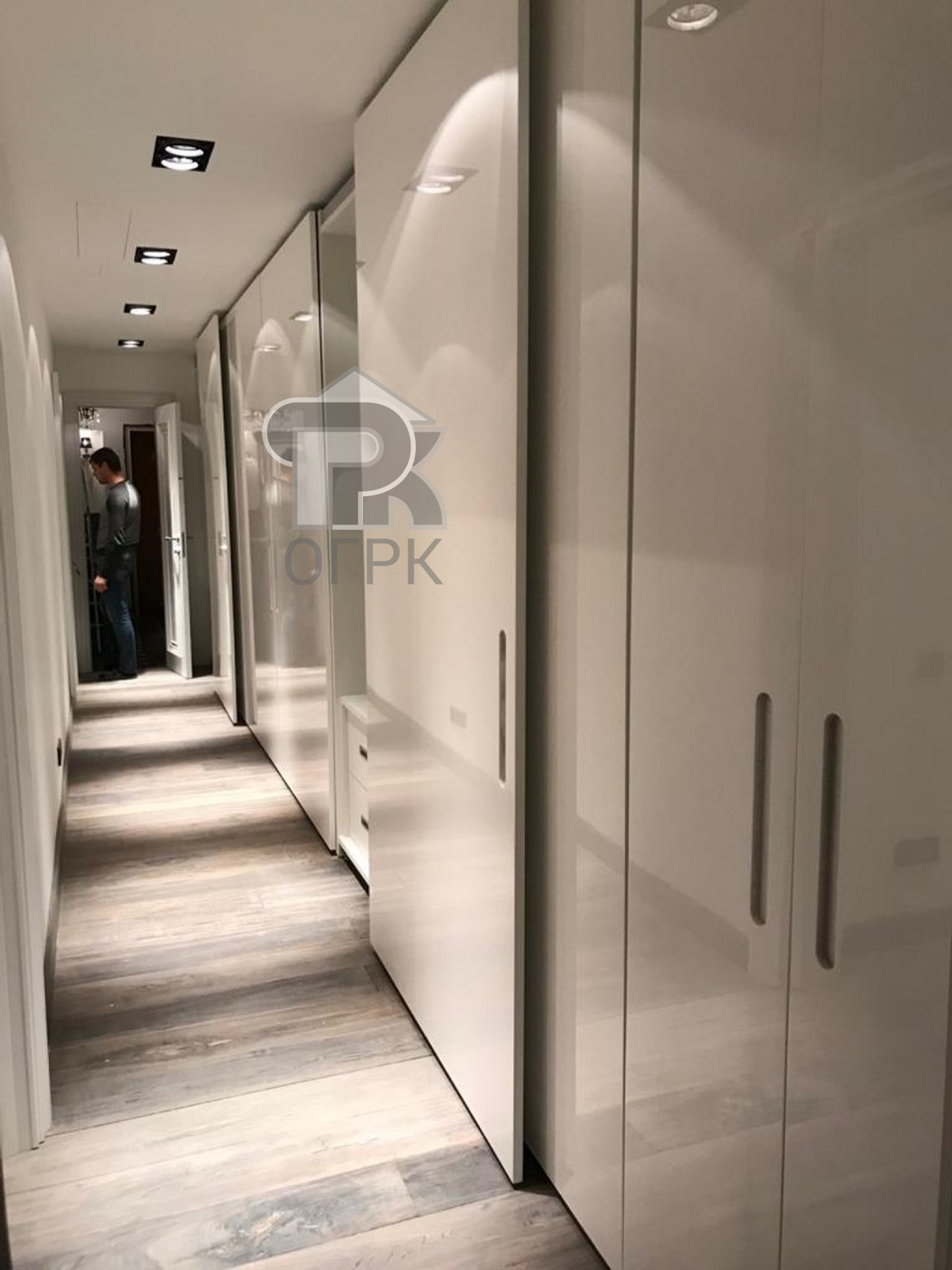 Купить 4-комнатную квартиру, №356835