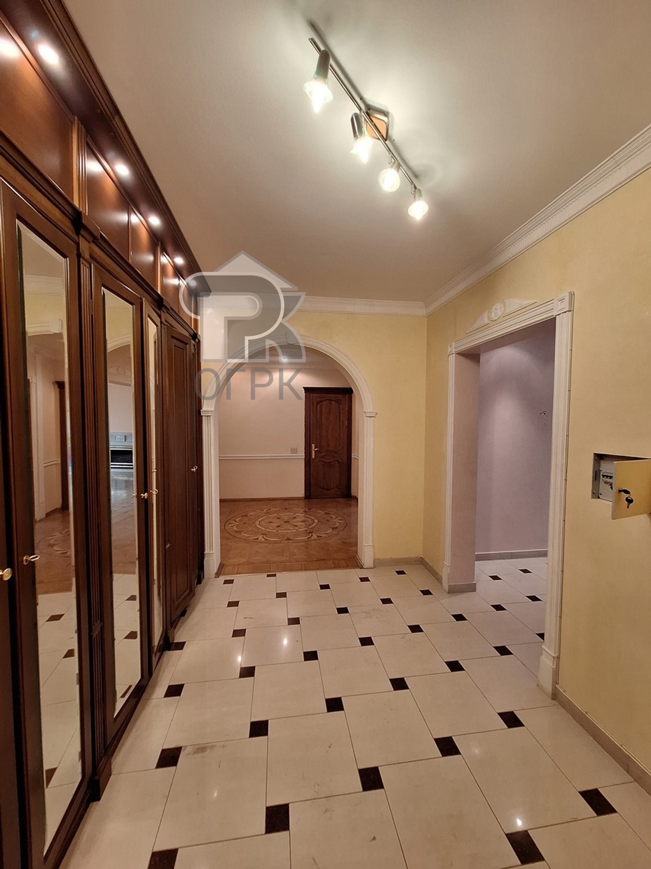 Купить 3-комнатную квартиру, №369062