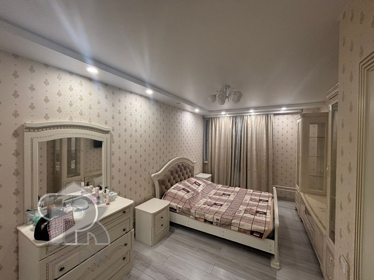 Купить 1-комнатную квартиру, №387774