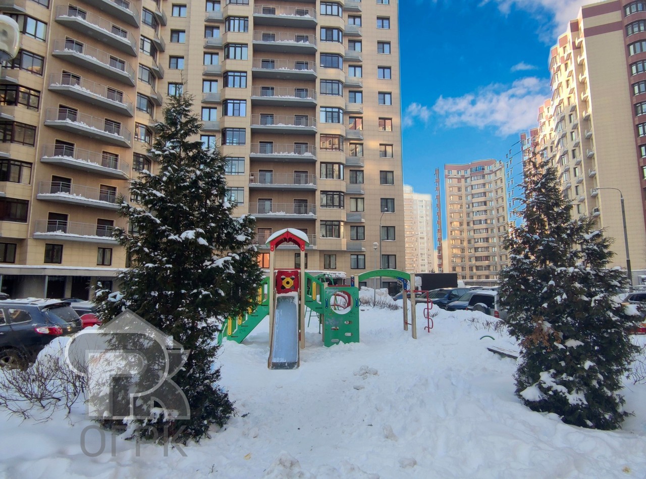 Купить 4-комнатную квартиру, №386672