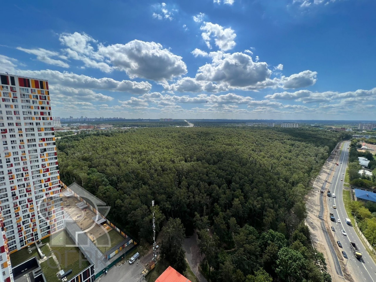 Купить 4-комнатную квартиру, №371341