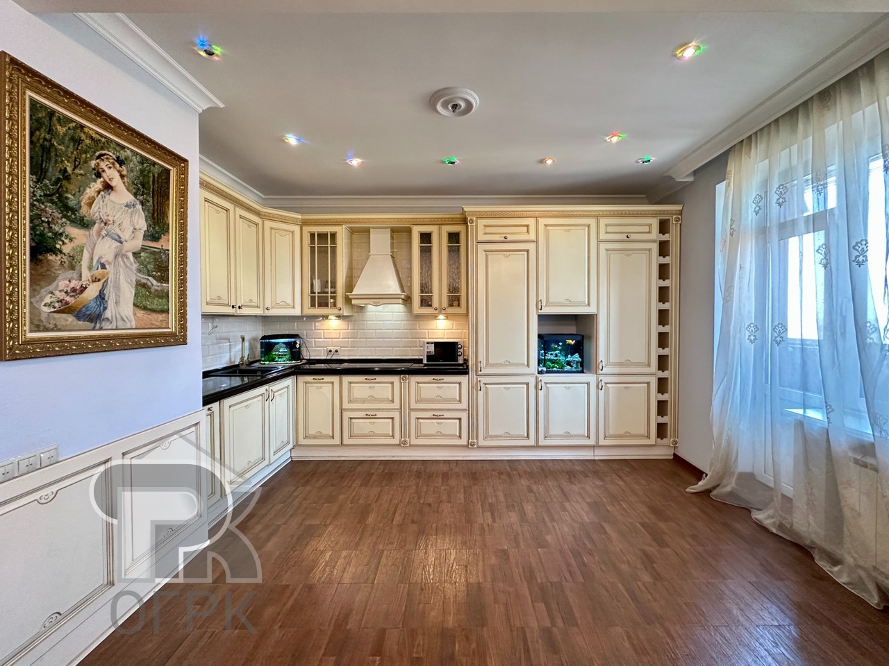 Купить 4-комнатную квартиру, №387992