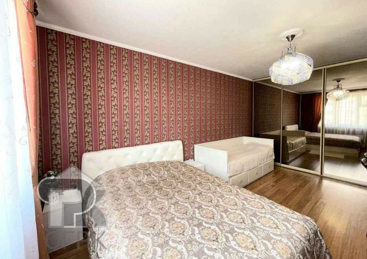 Купить 1-комнатную квартиру, №352972