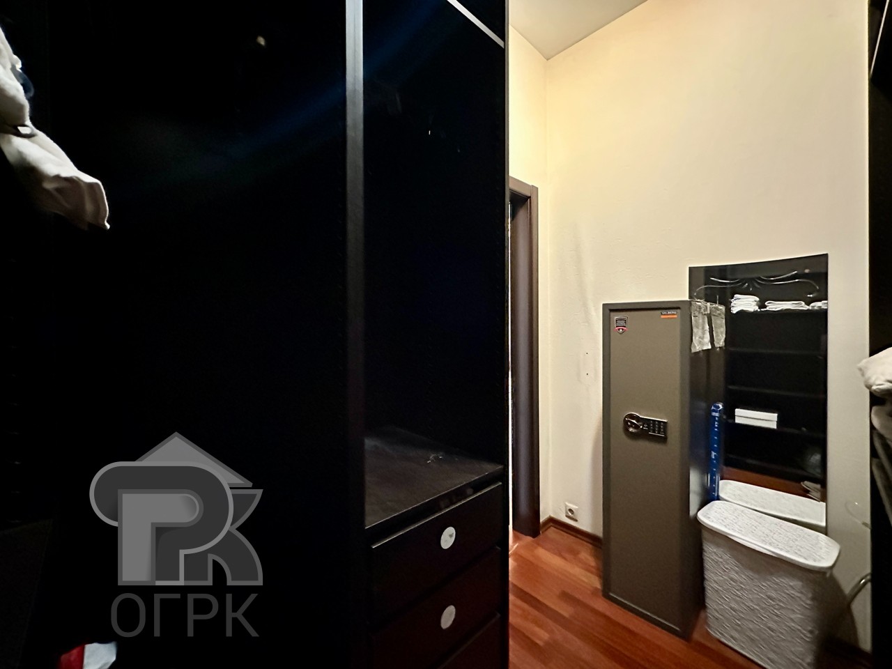 Купить 4-комнатную квартиру, №387992