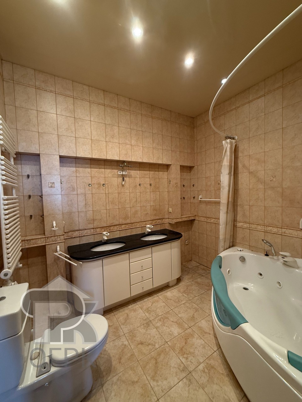 Купить 4-комнатную квартиру, №388275