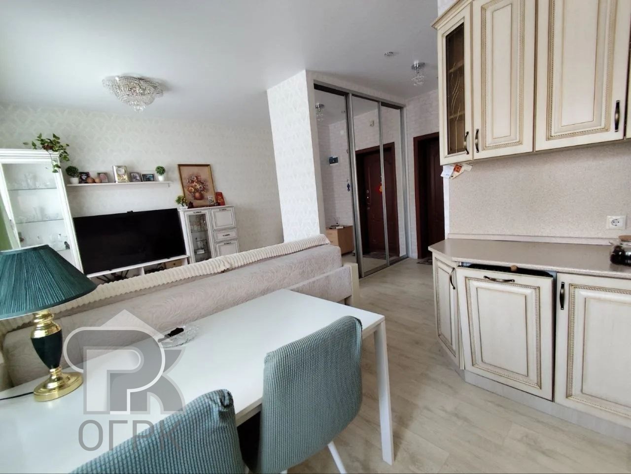 Купить 7-комнатную квартиру, №388192