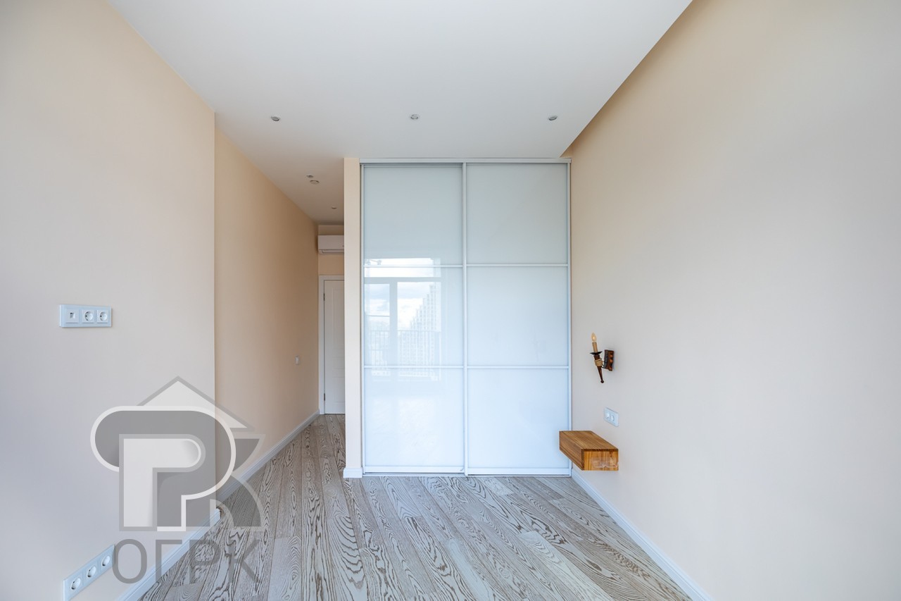 Купить 3-комнатную квартиру, №387399