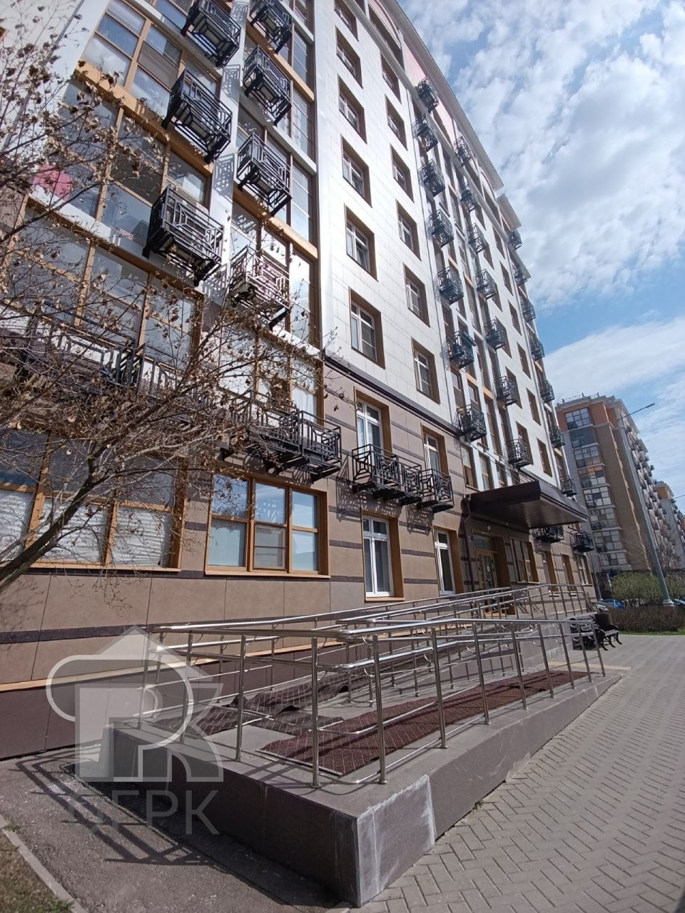 Купить 3-комнатную квартиру, №384995
