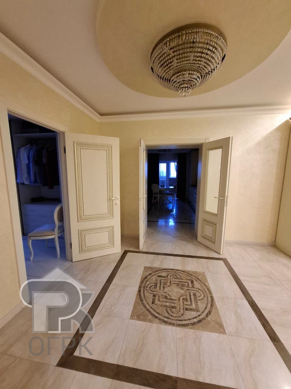 Купить 4-комнатную квартиру, №388079