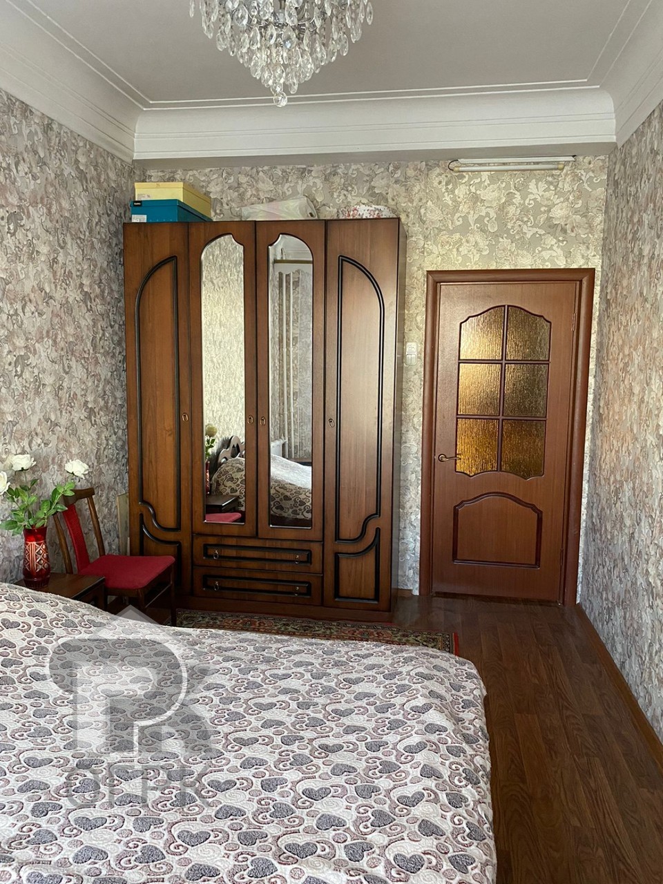 Купить 4-комнатную квартиру, №377065