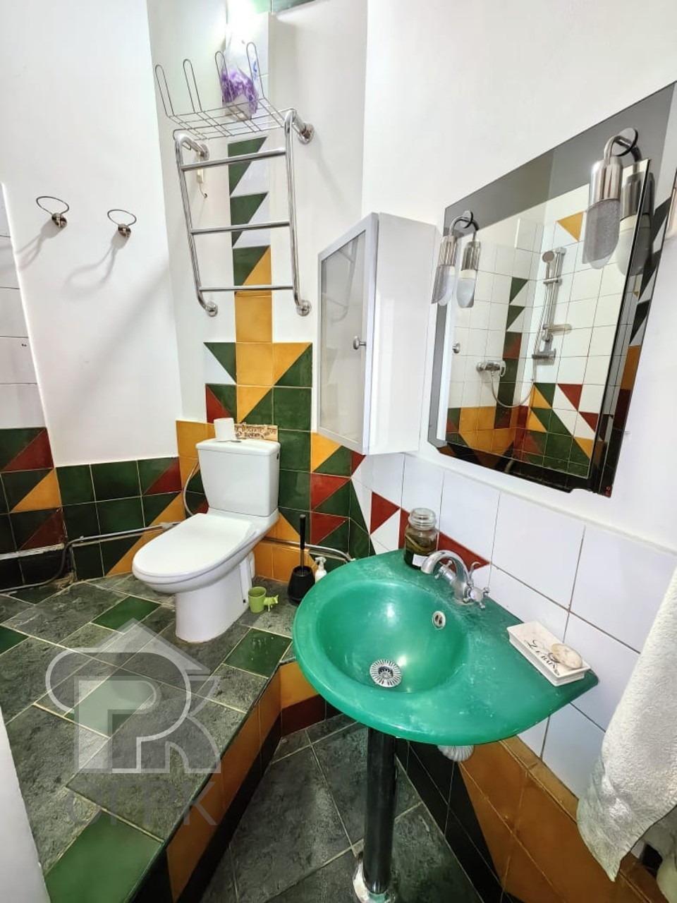 Купить 4-комнатную квартиру, №386857