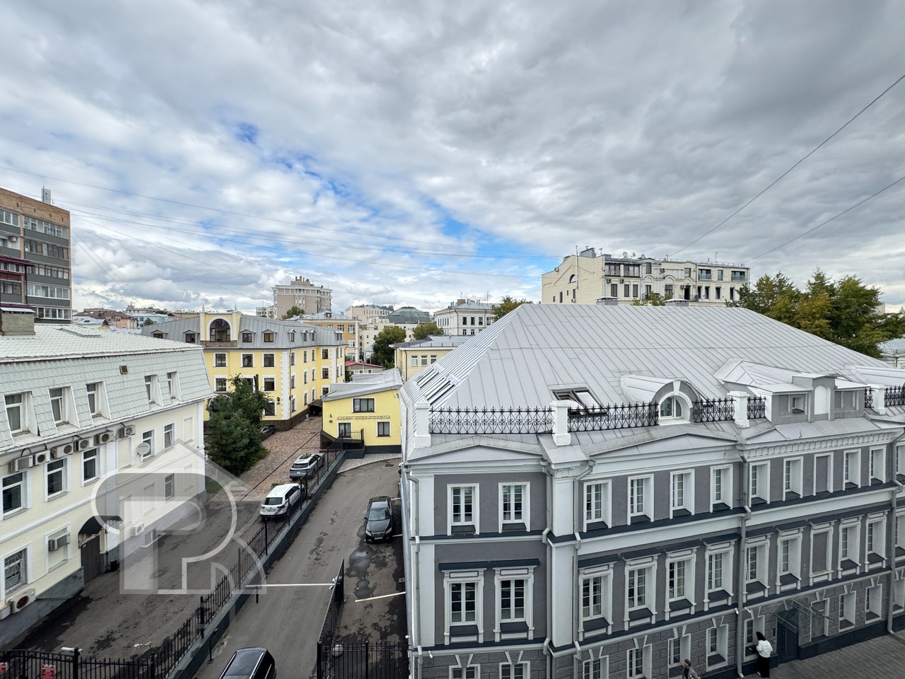 Купить 4-комнатную квартиру, №387595