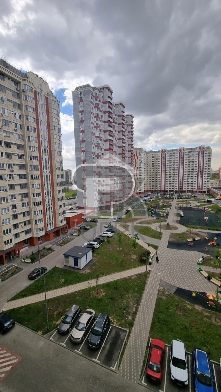 Купить 4-комнатную квартиру, №389162