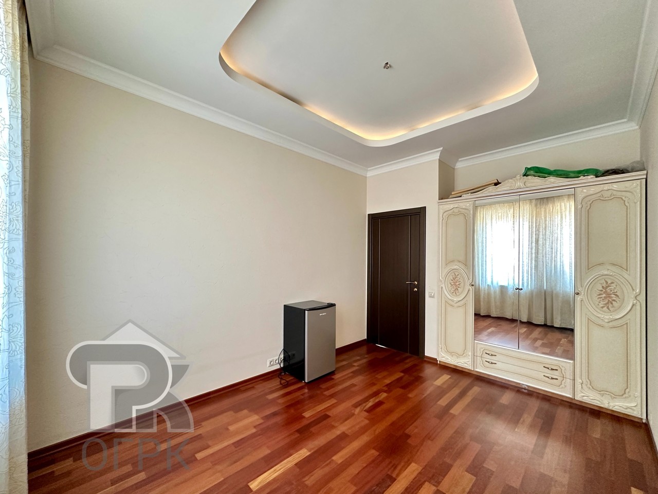 Купить 4-комнатную квартиру, №387992