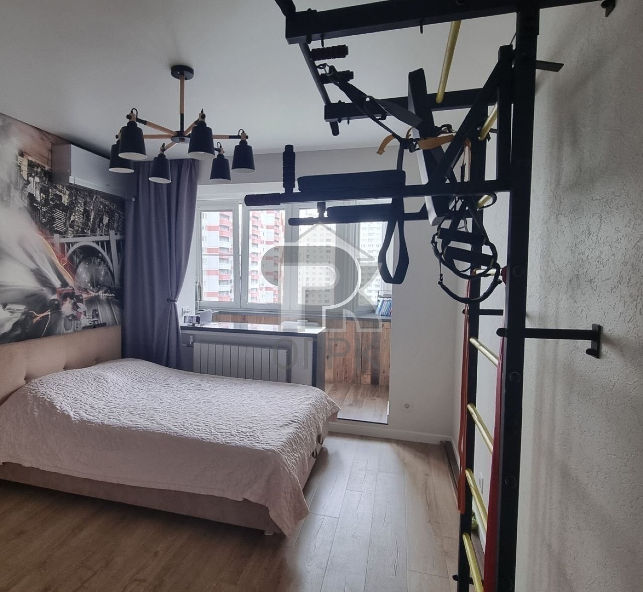 Купить 4-комнатную квартиру, №389162