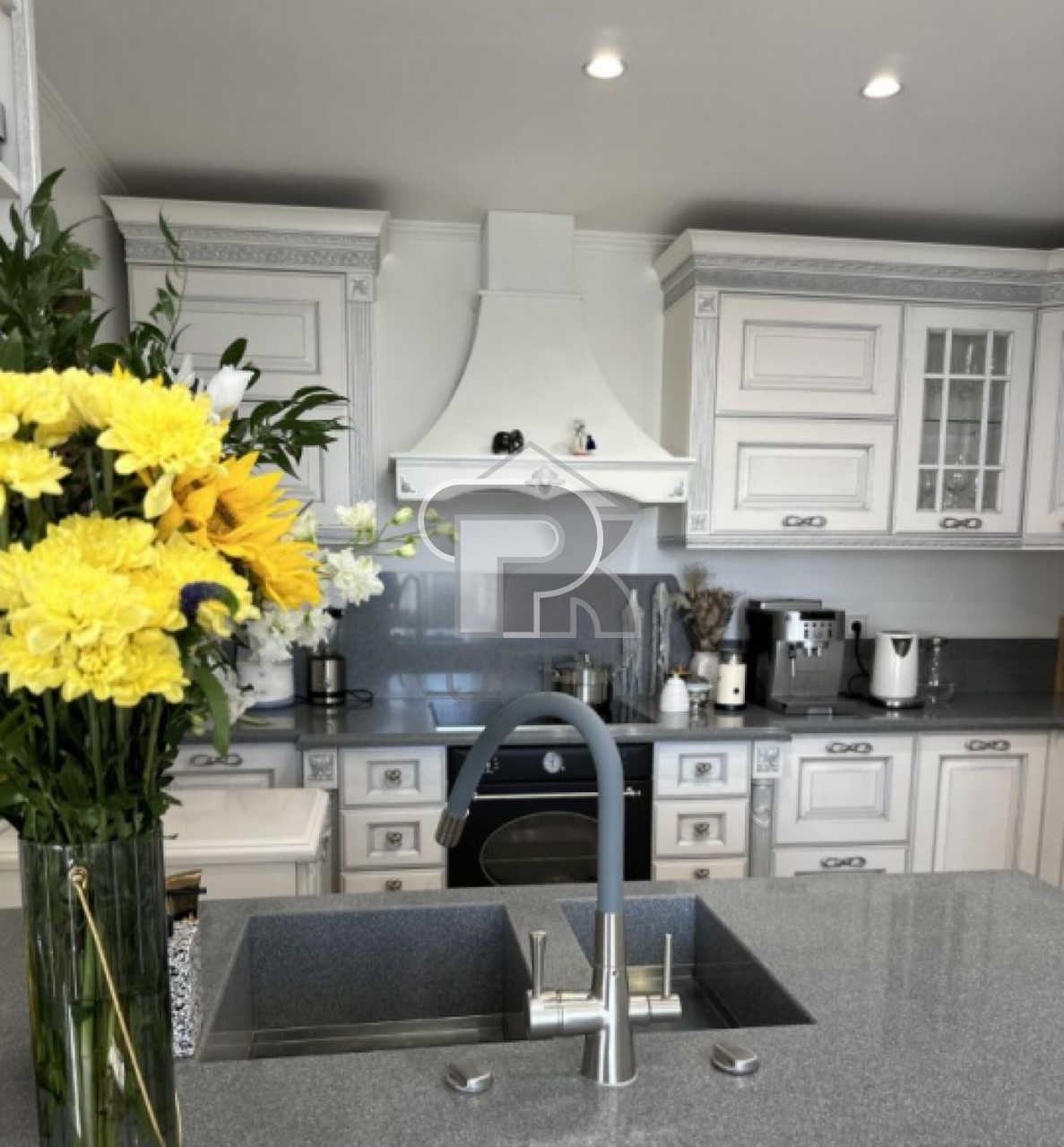 Купить 4-комнатную квартиру, №388760