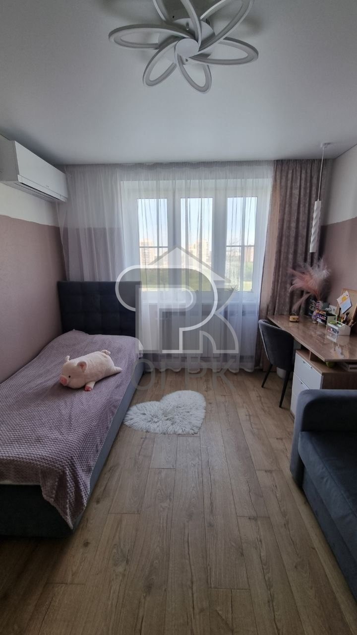 Купить 4-комнатную квартиру, №389162