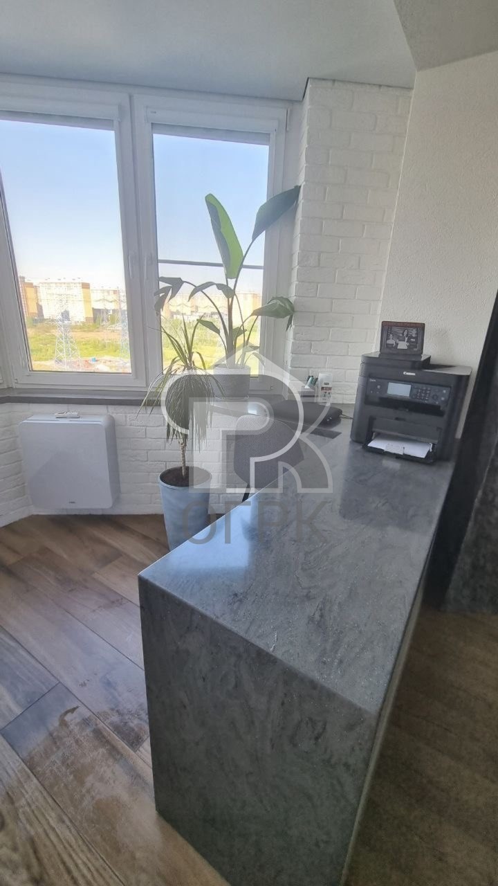 Купить 4-комнатную квартиру, №389162