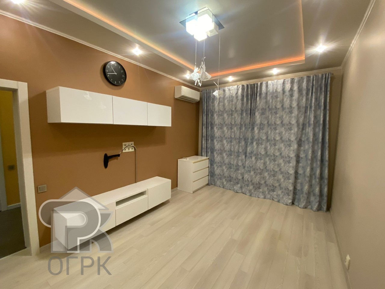 Купить 1-комнатную квартиру, №370963