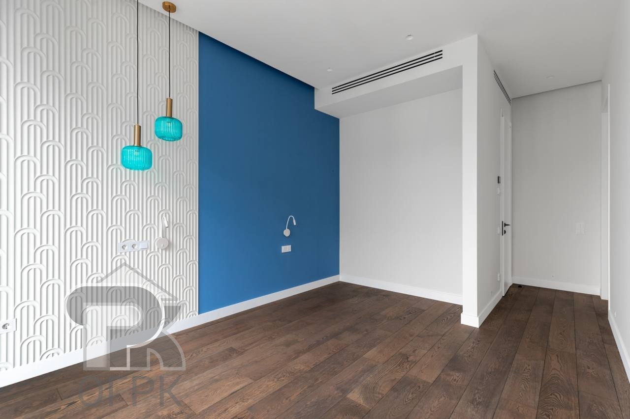 Купить 4-комнатную квартиру, №388121