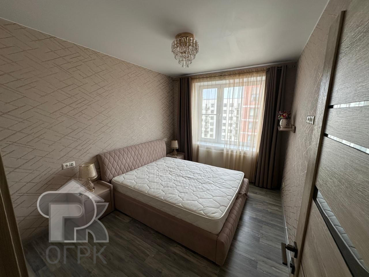 Купить 4-комнатную квартиру, №383609