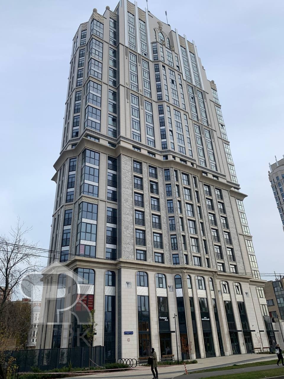 Купить 7-комнатную квартиру, №369907