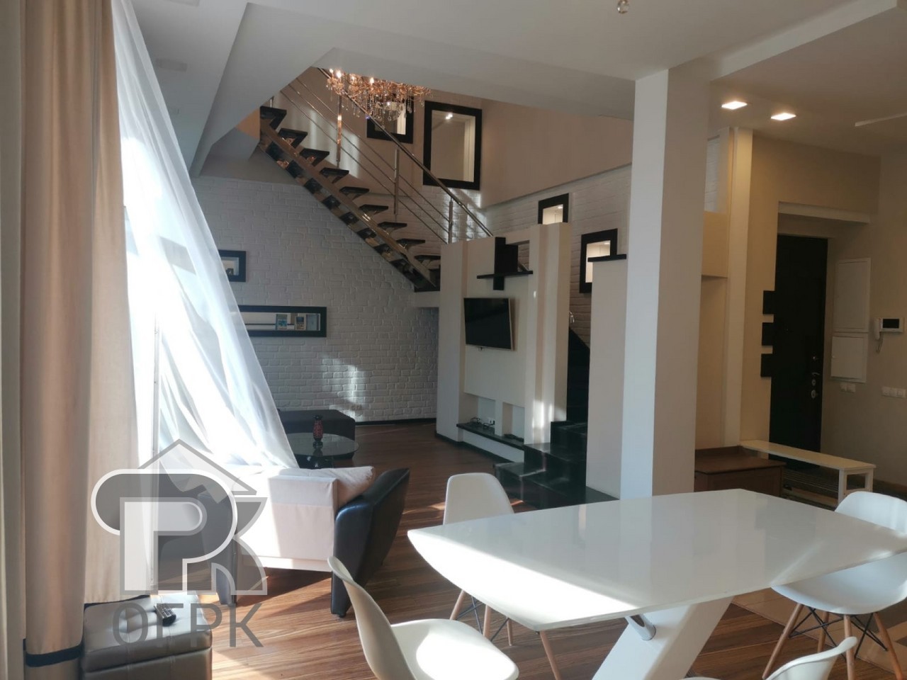 Купить 5-комнатную квартиру, №384650