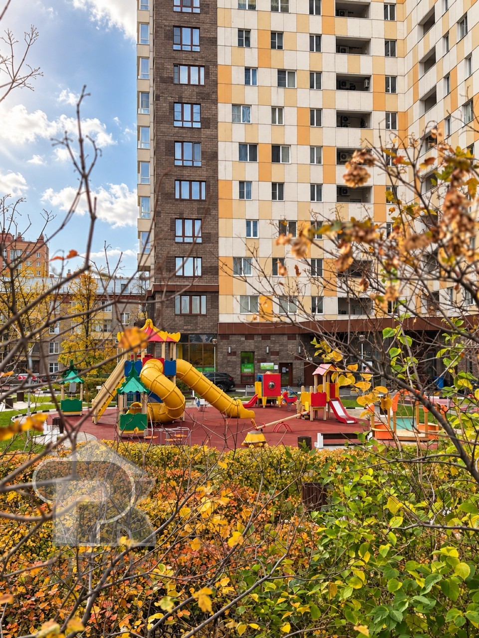 Купить 4-комнатную квартиру, №392470