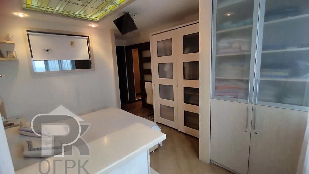 Купить 3-комнатную квартиру, №389257