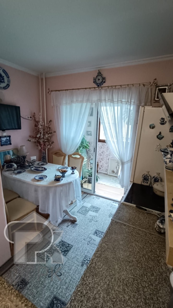 Купить 3-комнатную квартиру, №386077