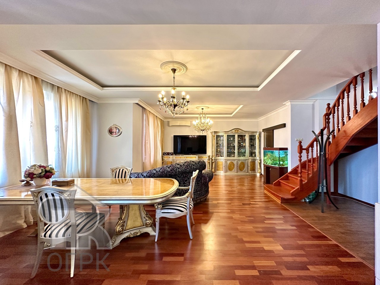 Купить 4-комнатную квартиру, №387992