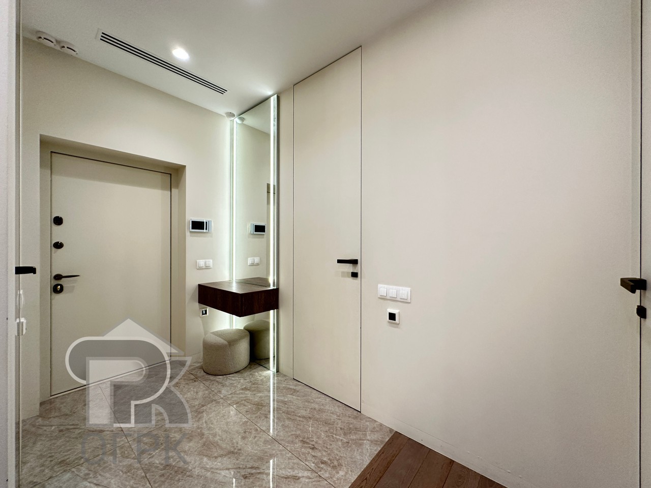 Купить 3-комнатную квартиру, №388269