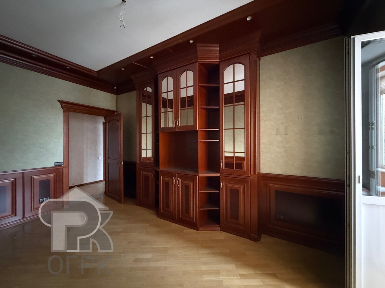 Купить 4-комнатную квартиру, №388275