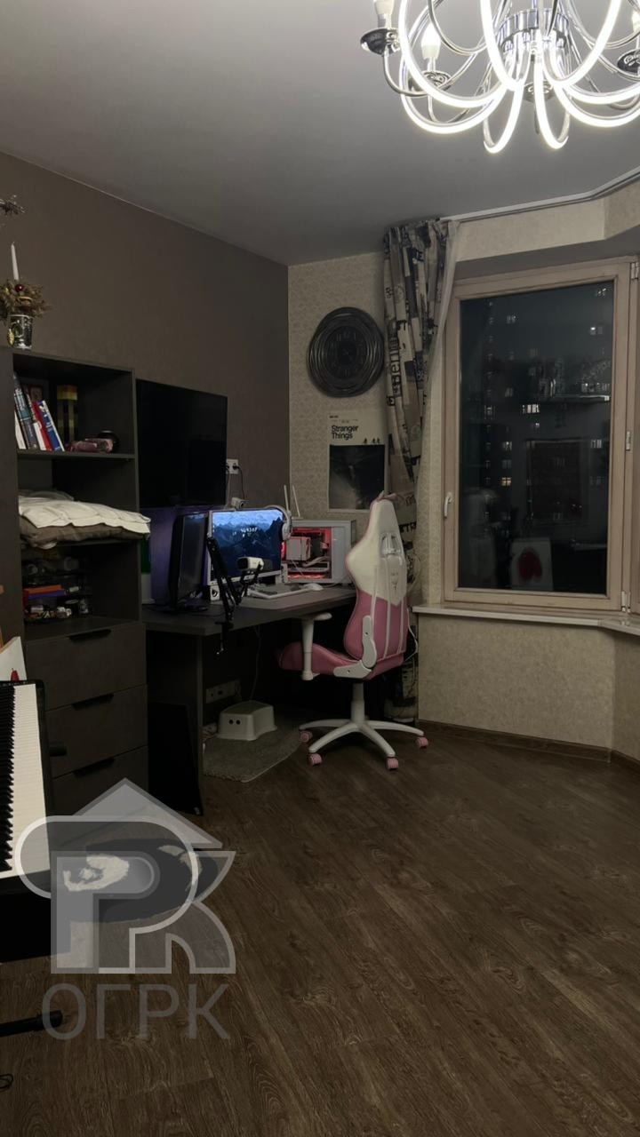 Купить 4-комнатную квартиру, №388099