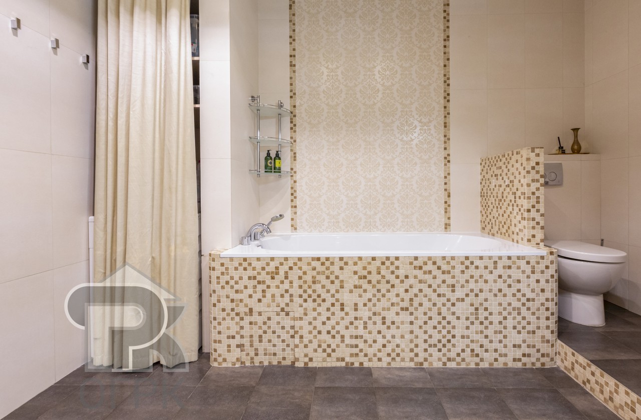 Купить 4-комнатную квартиру, №387262