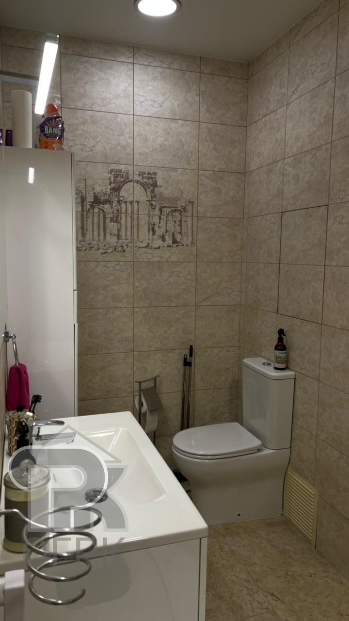 Купить 4-комнатную квартиру, №388099