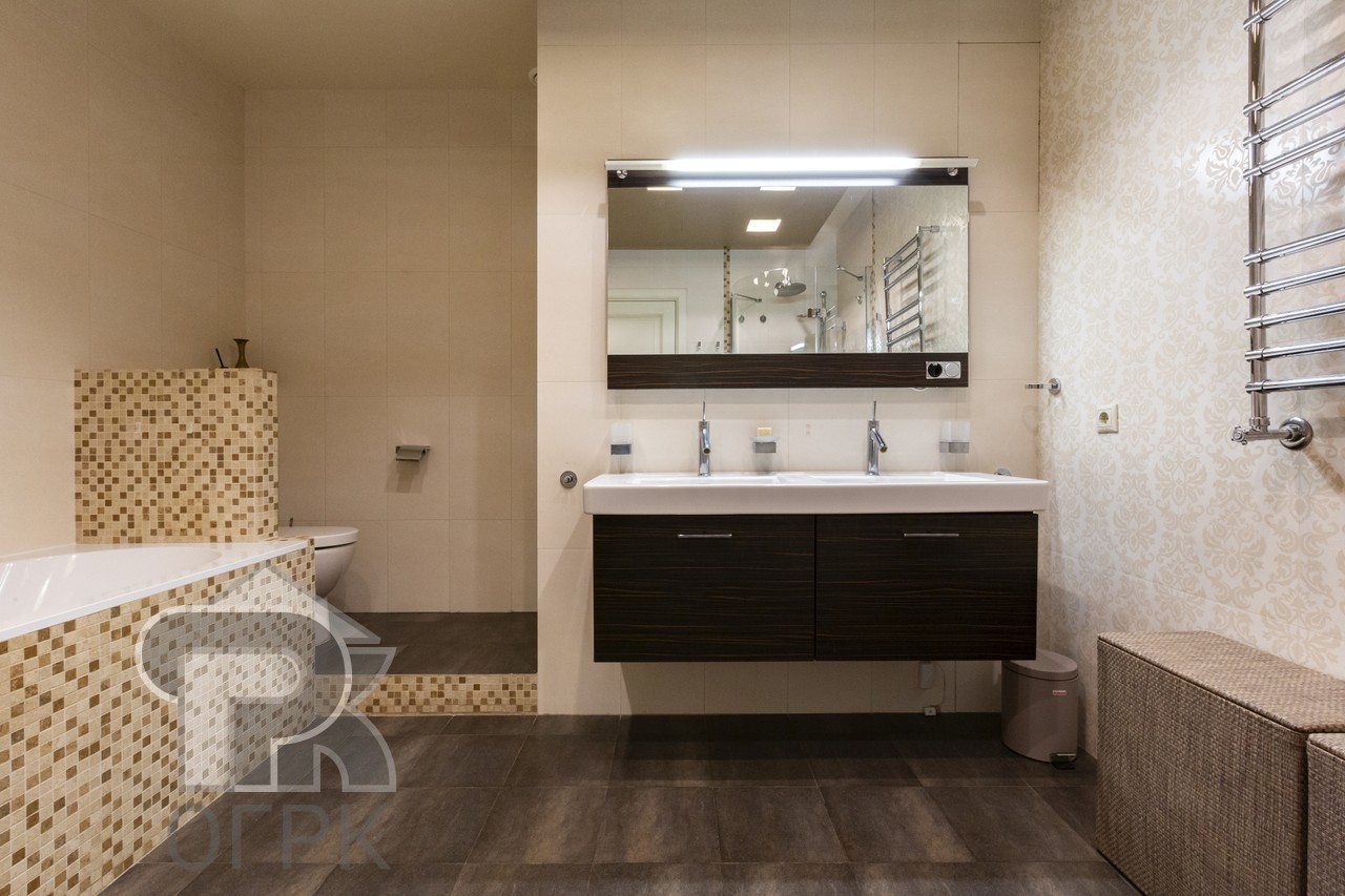 Купить 4-комнатную квартиру, №387262