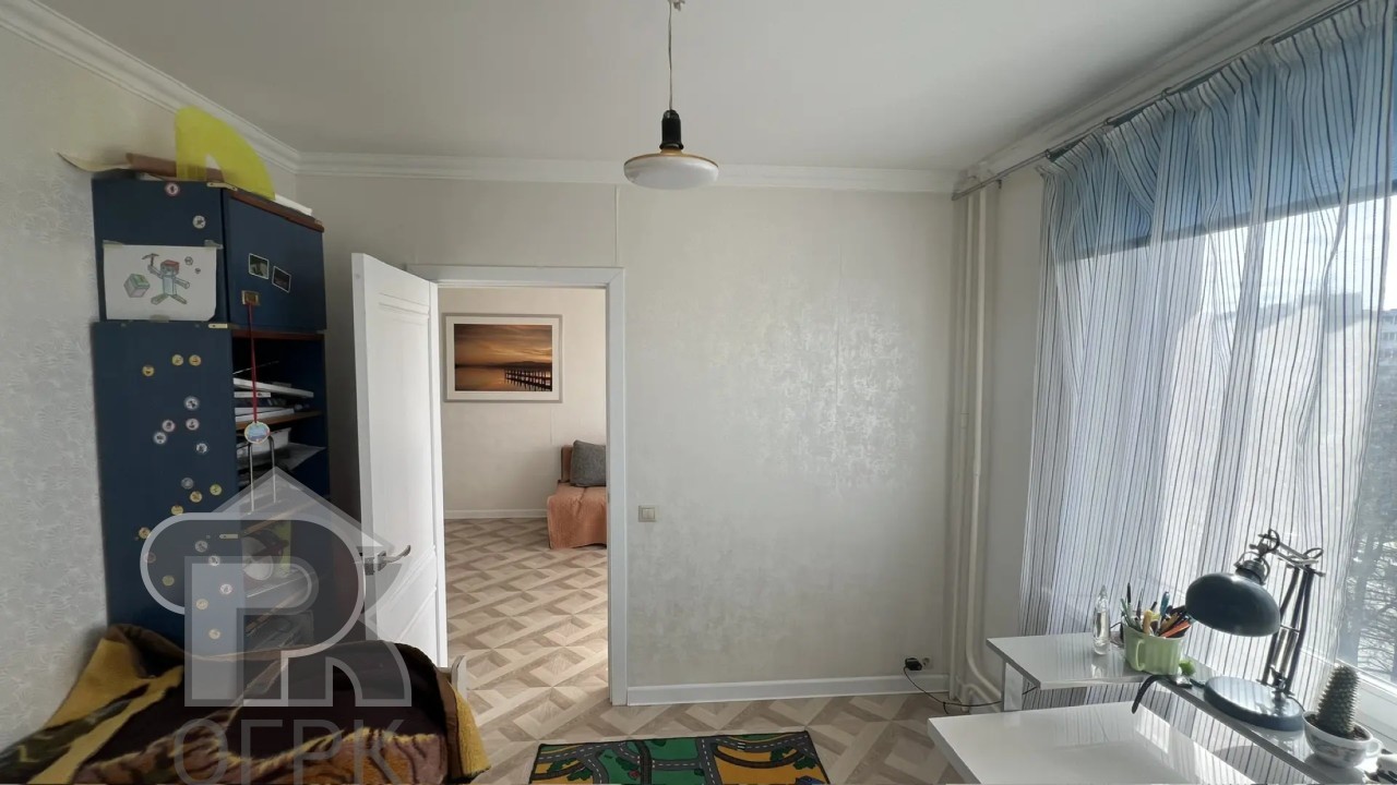 Купить 3-комнатную квартиру, №389300