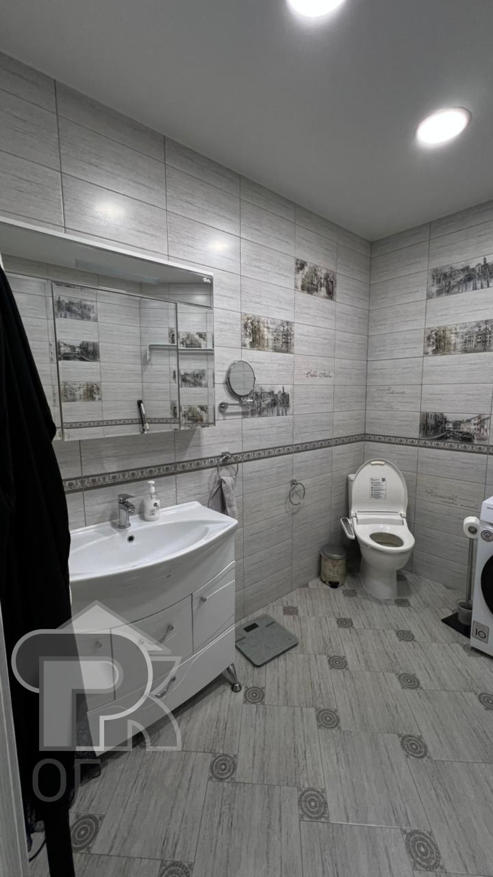 Купить 4-комнатную квартиру, №388099