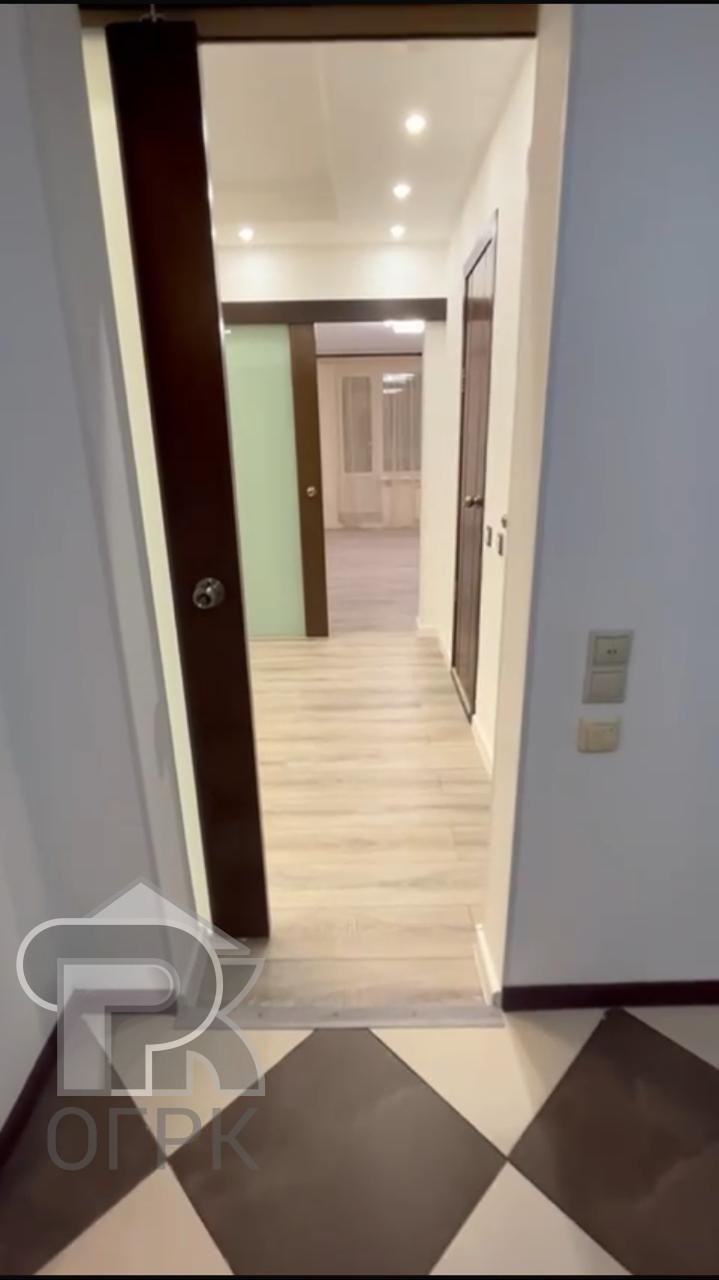 Купить 3-комнатную квартиру, №387478