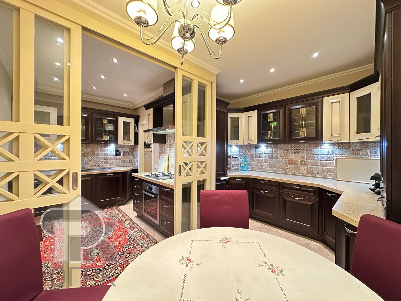 Купить 4-комнатную квартиру, №388307