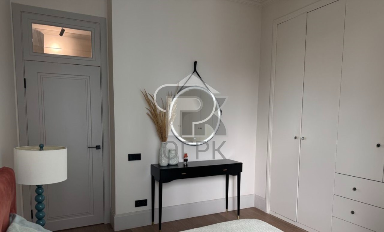 Купить 4-комнатную квартиру, №387649