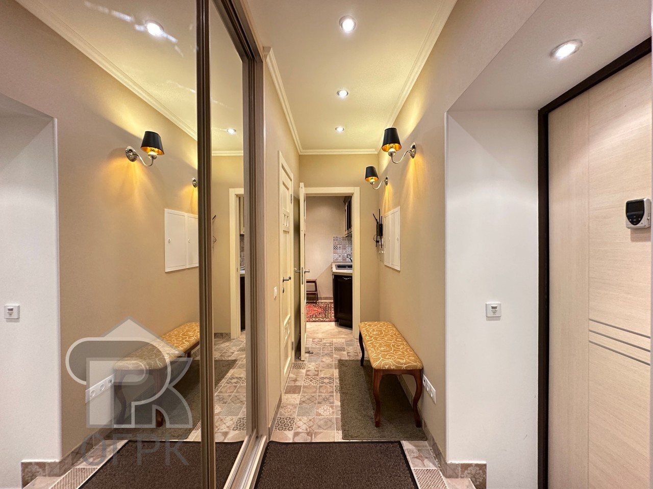 Купить 4-комнатную квартиру, №388307