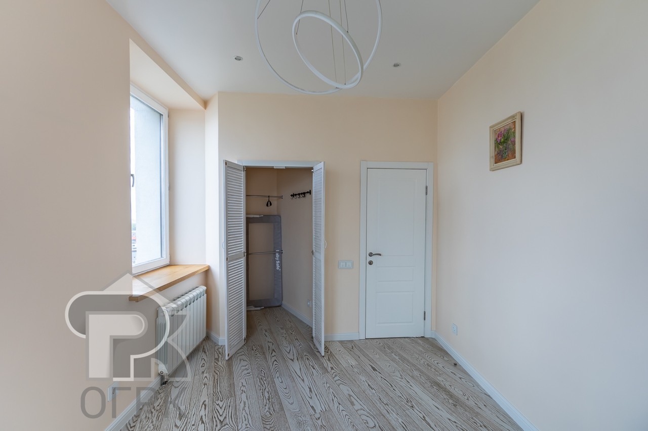 Купить 3-комнатную квартиру, №387399